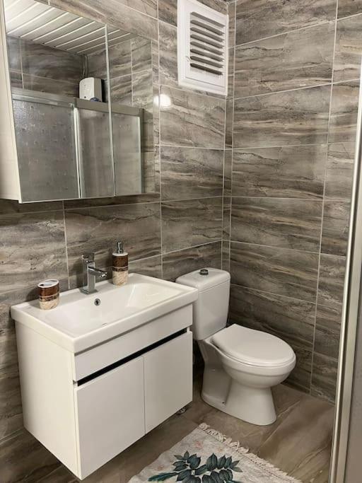 Daire Centre- Location *